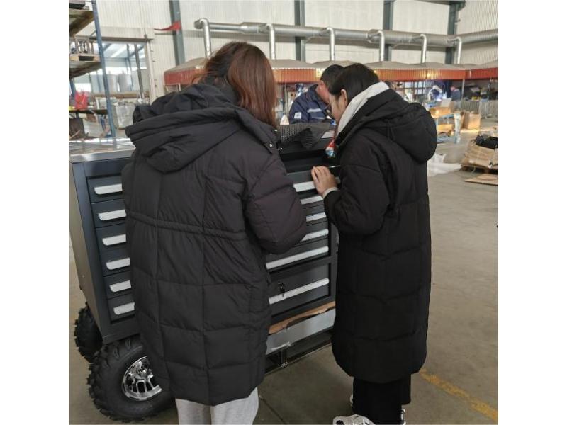 CYJY team visited the factory to strictly check the quality of goods